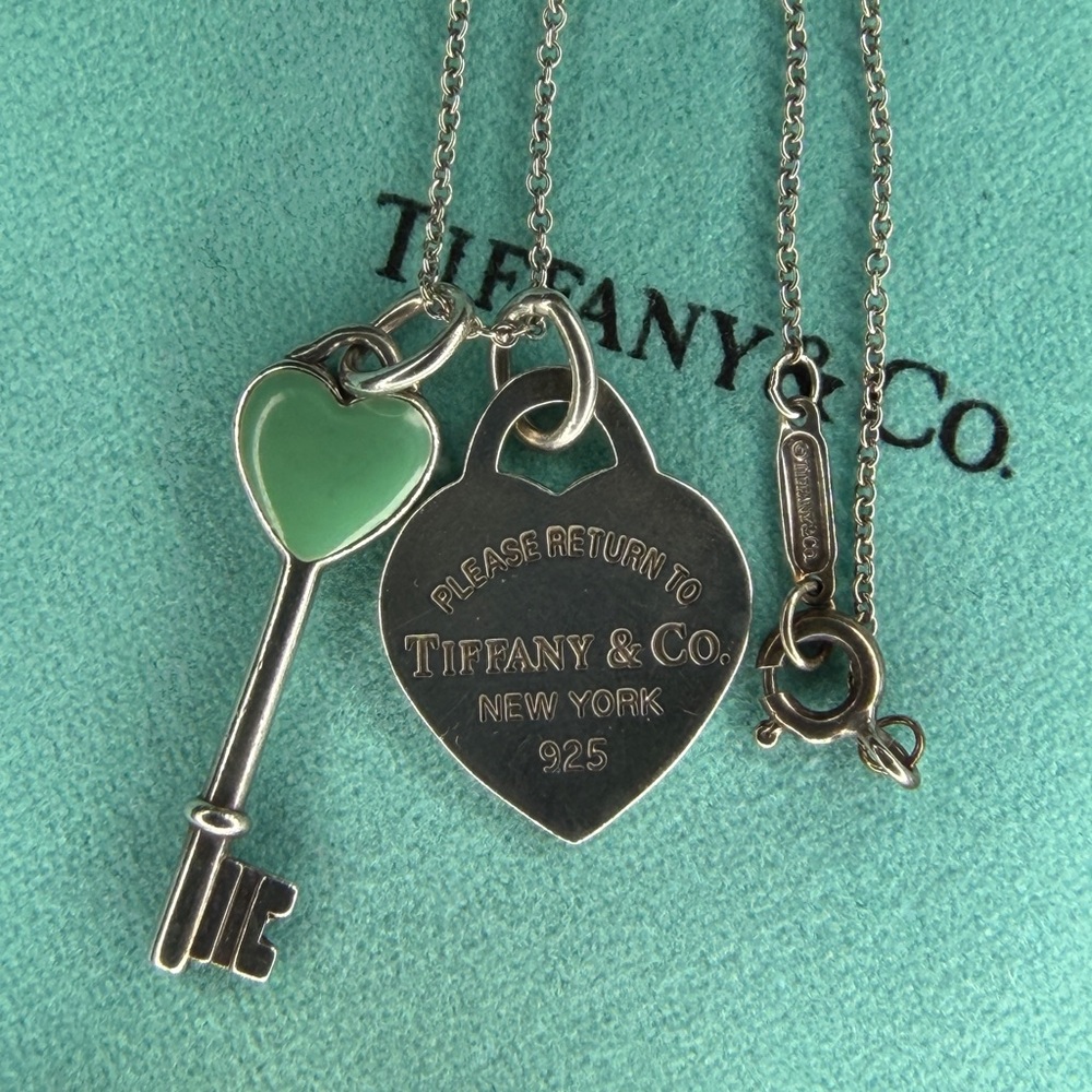 Tiffany & Co. Heart Key Pendant with Return to Pendant Necklace 925 Silver 16"